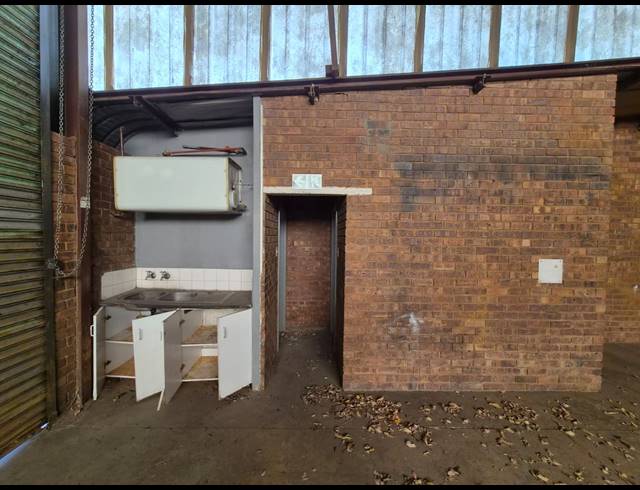 194M² WAREHOUSE TO LET IN WADEVILLE